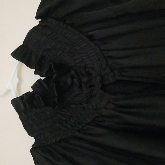 Silky black blouse - Picture 4 of 4